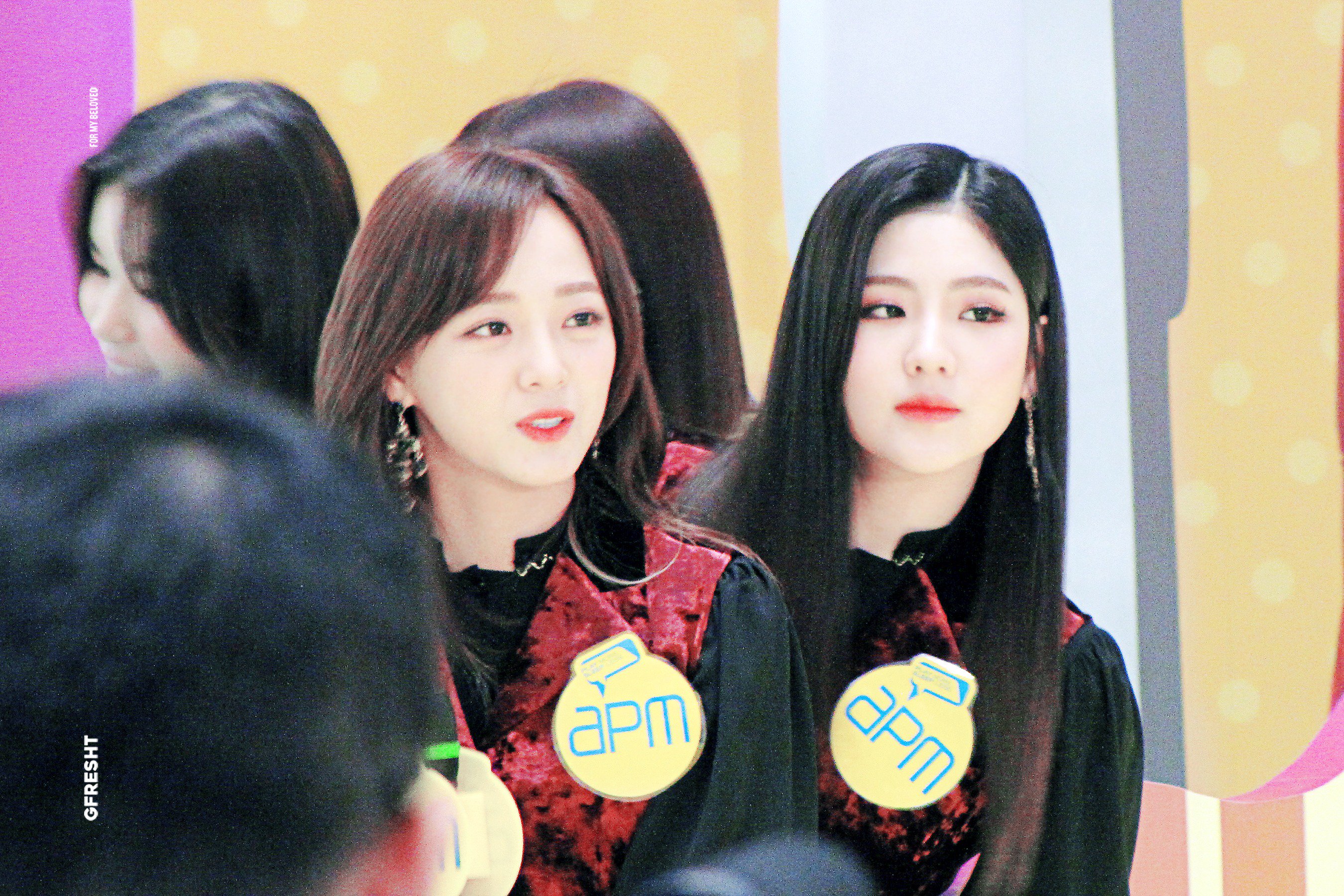 2025-MBC-연기대상에서-신인상-받는-배우-조아람에게-박수-쳐주는-김세정.jpg-6-이미지