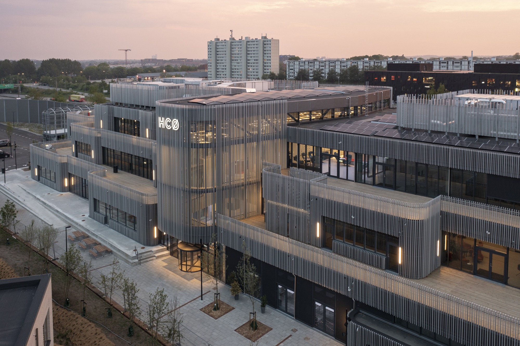 최근에-덴마크에서-지어진-학교-건물.jpg-8-이미지