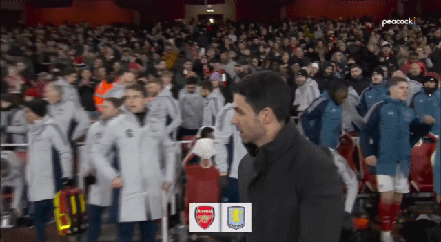 경기종료-후-아르테타와-악수-생략하고-터널로-향한-에메리-0-이미지