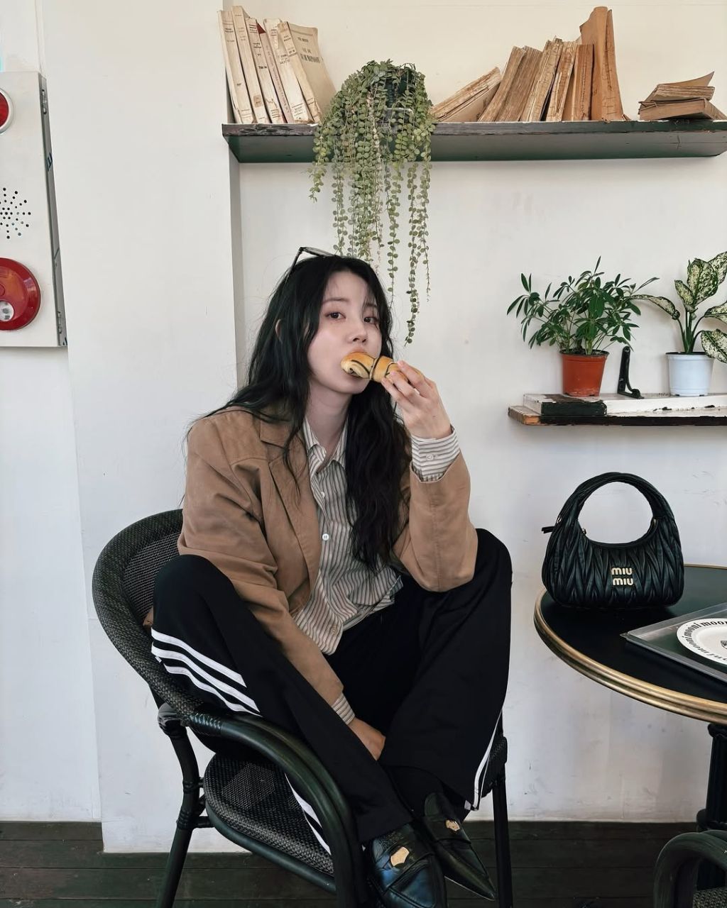 피부가-엄청-하얗다는-배우-신시아-16-이미지