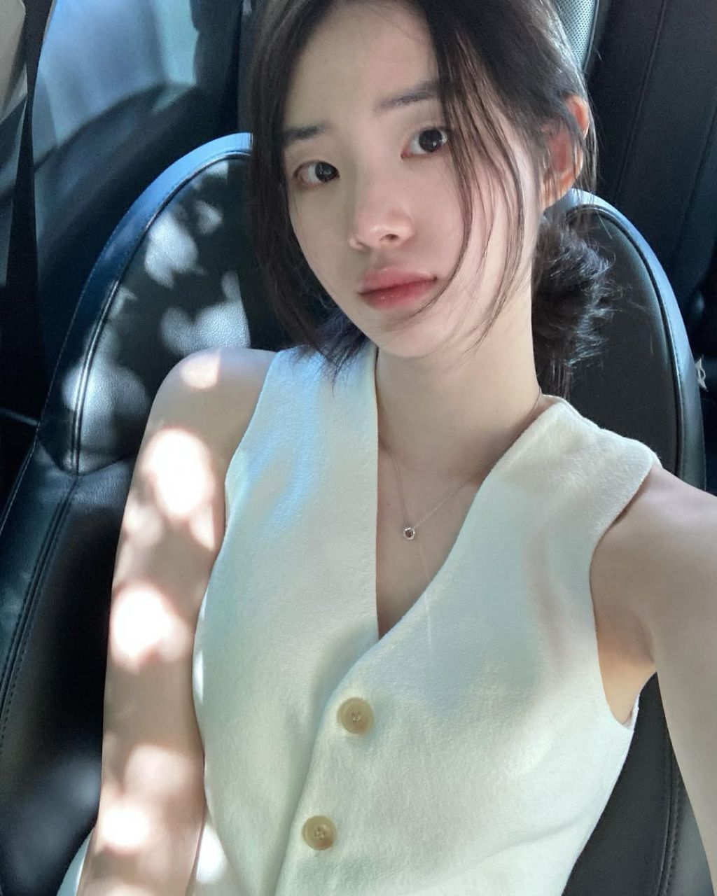 피부가-엄청-하얗다는-배우-신시아-10-이미지