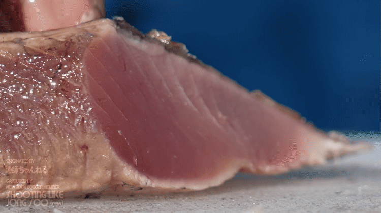 배-위에서-다타끼-만들어-먹는-일본-어부.gif-6-이미지