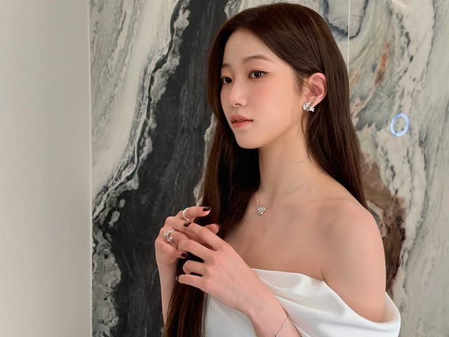 르세라핌-카즈하-6-이미지