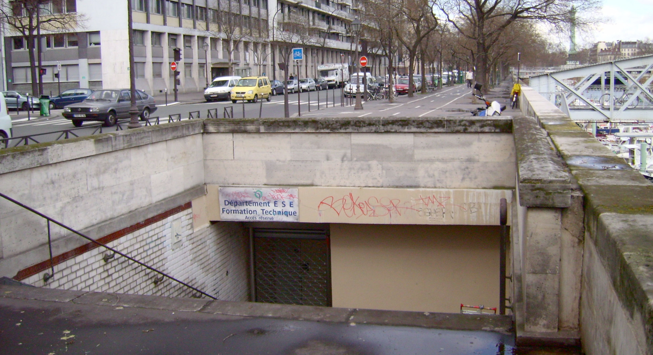 수도-한복판에-버려진-지하철역이-있다?-19-이미지