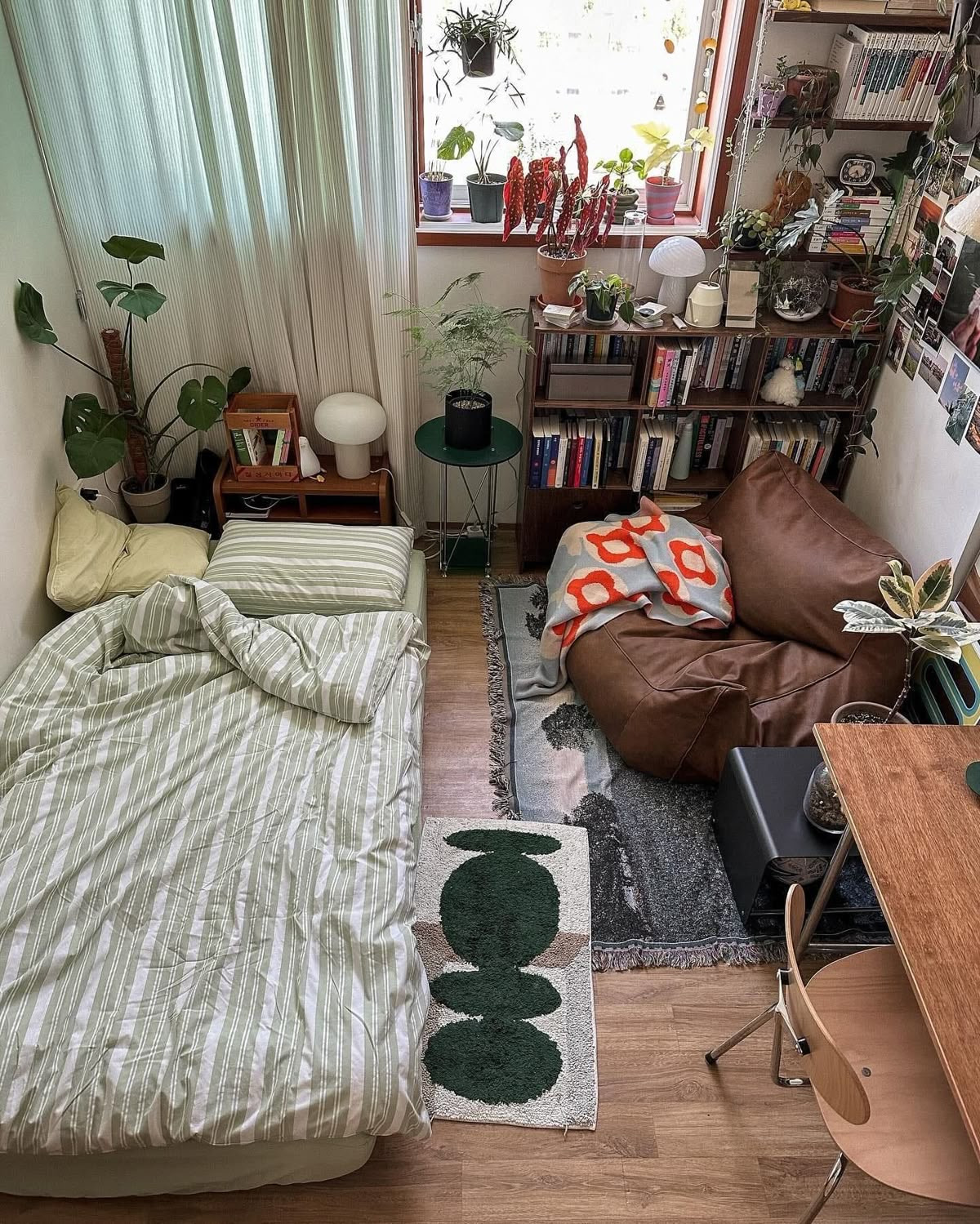 원룸러들은-어떻게-방을-꾸밀까?-원룸-방꾸미기-구경하기-🛋️🔍-19-이미지