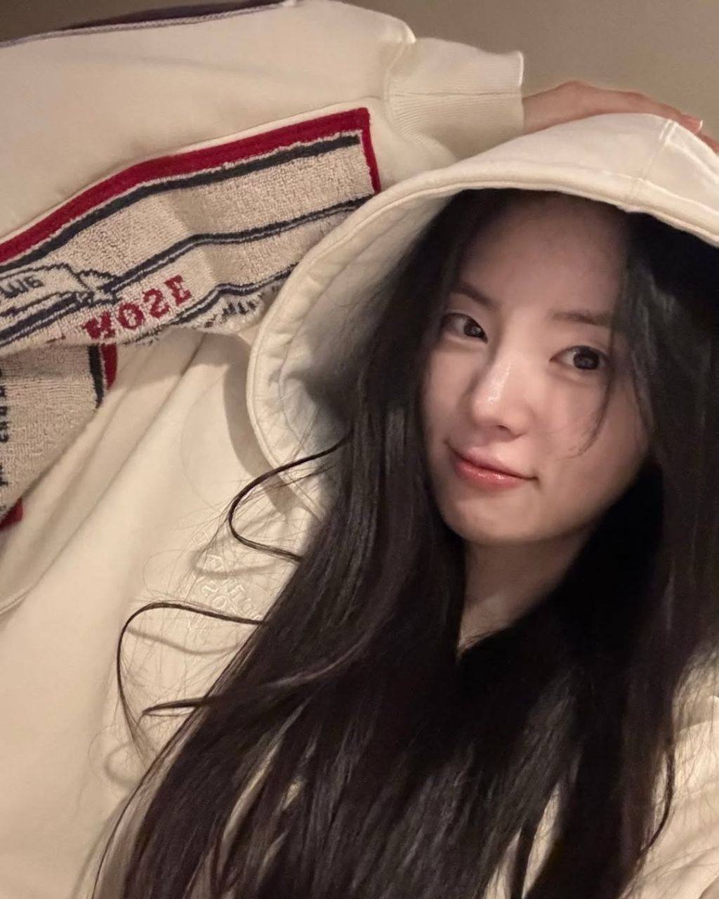 피부가-엄청-하얗다는-배우-신시아-15-이미지