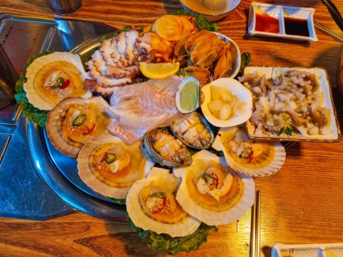 30대-이상만-입장-가능하다는-홍대-동교해물-0-이미지