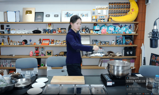 침착맨-방송에서-요리하는-아기맹수-1-이미지