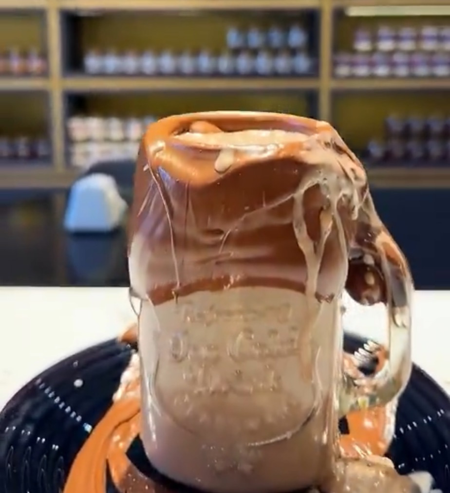 나는-이거-앉은-자리에서-다-먹을-수-있다-vs-없다-1-이미지