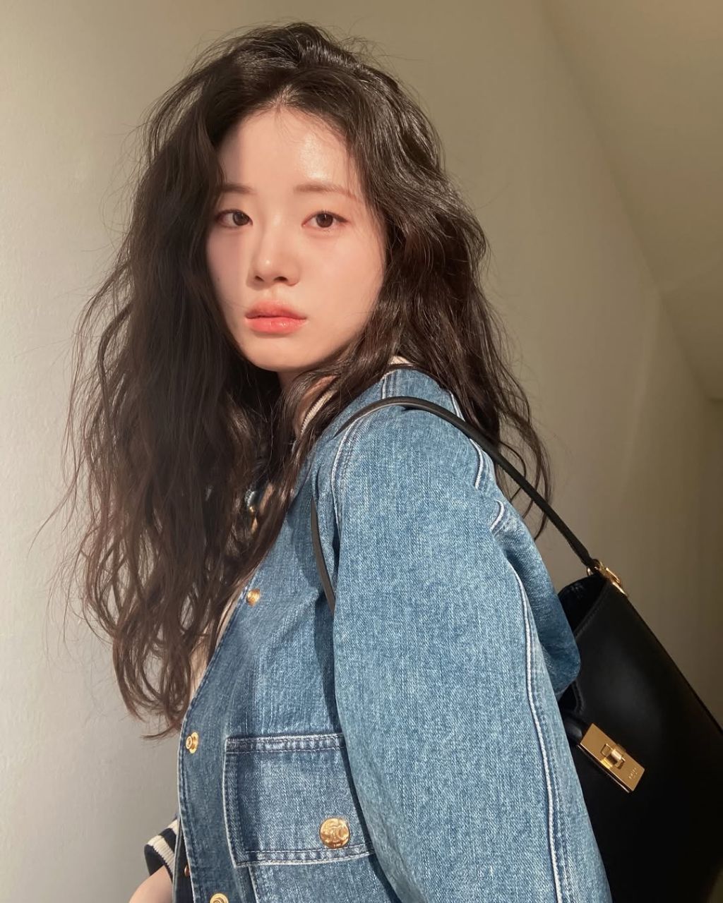 피부가-엄청-하얗다는-배우-신시아-32-이미지