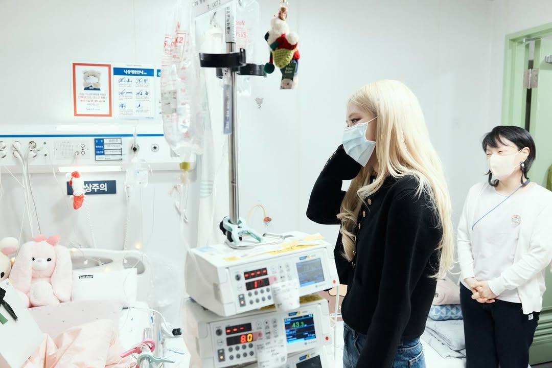 크리스마스에-서울대학교-어린이병원에-다녀온-로제.jpg-11-이미지