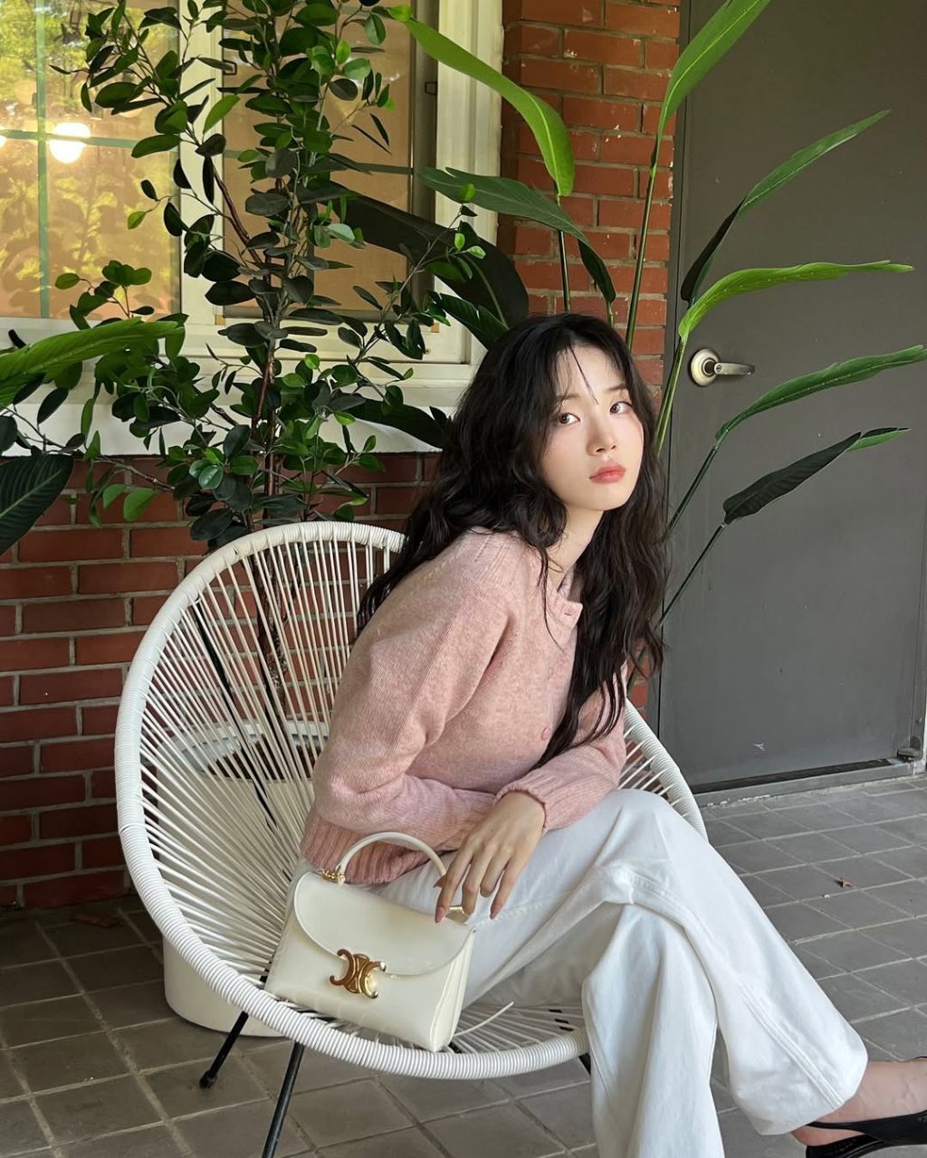 피부가-엄청-하얗다는-배우-신시아-29-이미지