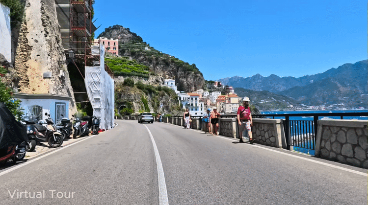 아말피-해안을-달리는-오토바이-시점.gif-3-이미지