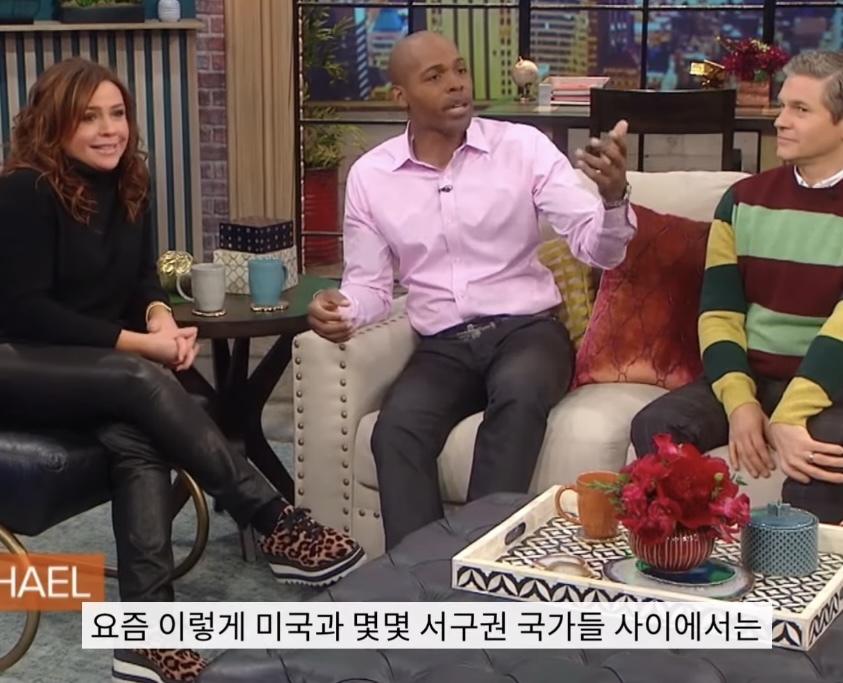 집에서-신발-벗는-문화가-자리잡으면서-충돌중이라는-미국-0-이미지