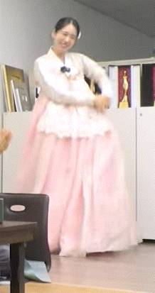 새해-기념-러블리-안은진-댄스-모음.gif-4-이미지