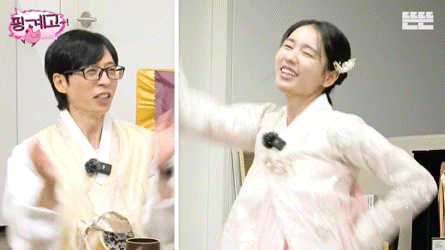 새해-기념-러블리-안은진-댄스-모음.gif-6-이미지