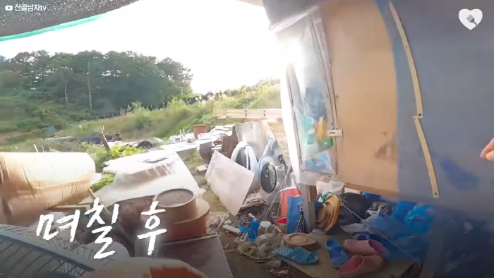 며칠-째-냇가에-방치된-가방,-수상한-느낌에-열어-보니..-53-이미지