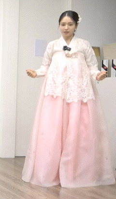 새해-기념-러블리-안은진-댄스-모음.gif-9-이미지