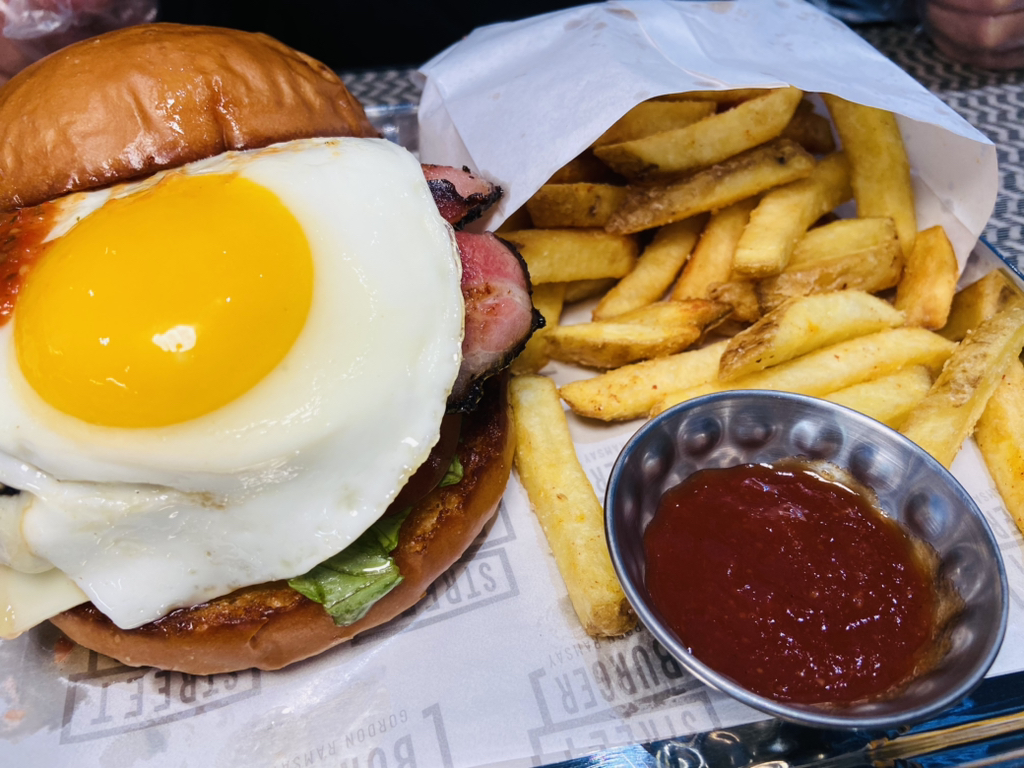 70대-엄마가-나-햄버거-하나-받아주겠다고-1시간-거리-왔다갔다-했는데-너무-속상하다-3-이미지