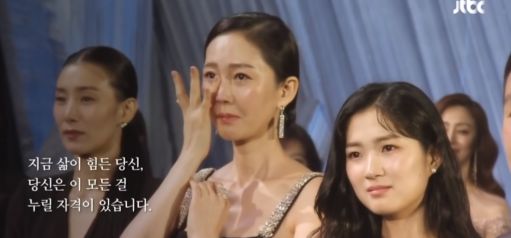 "눈이부시게"김혜자,-모두를-울린-수상소감,,,-3-이미지