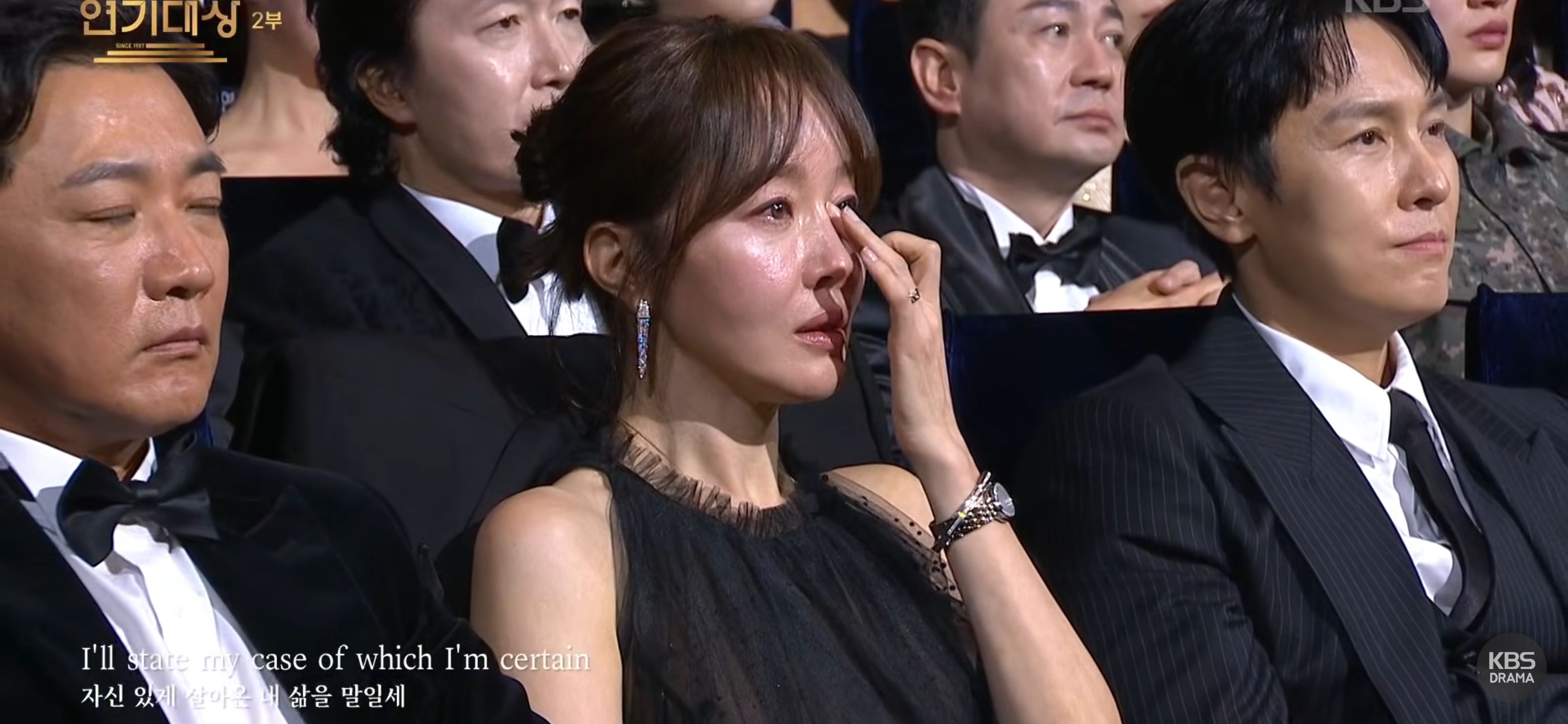 눈물바다가-된-KBS연기대상-이순재-추모-무대.avi-1-이미지