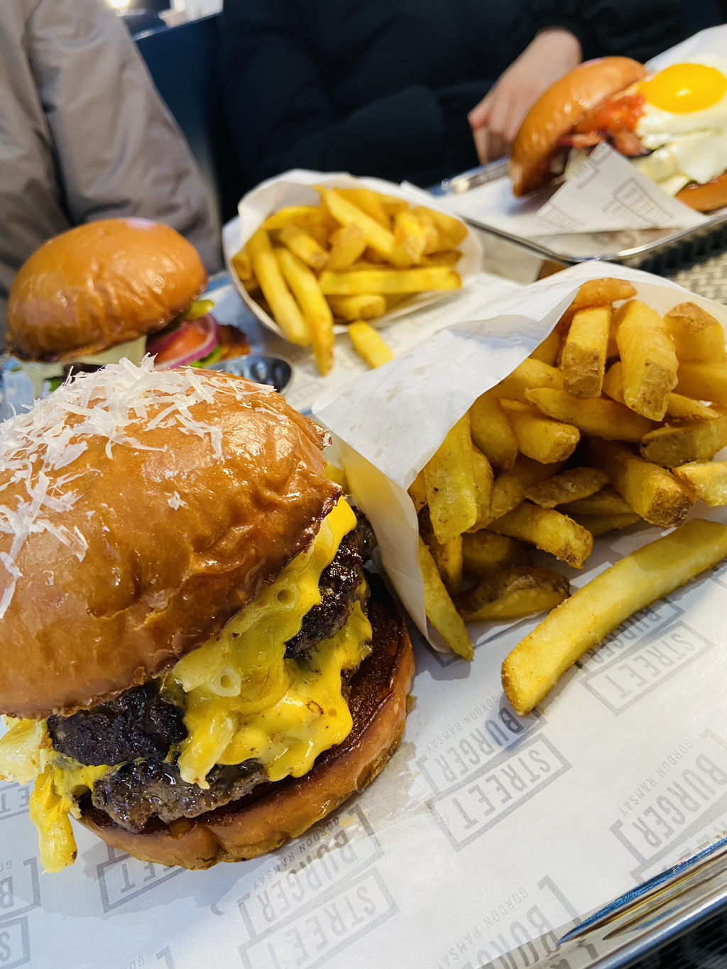 70대-엄마가-나-햄버거-하나-받아주겠다고-1시간-거리-왔다갔다-했는데-너무-속상하다-2-이미지