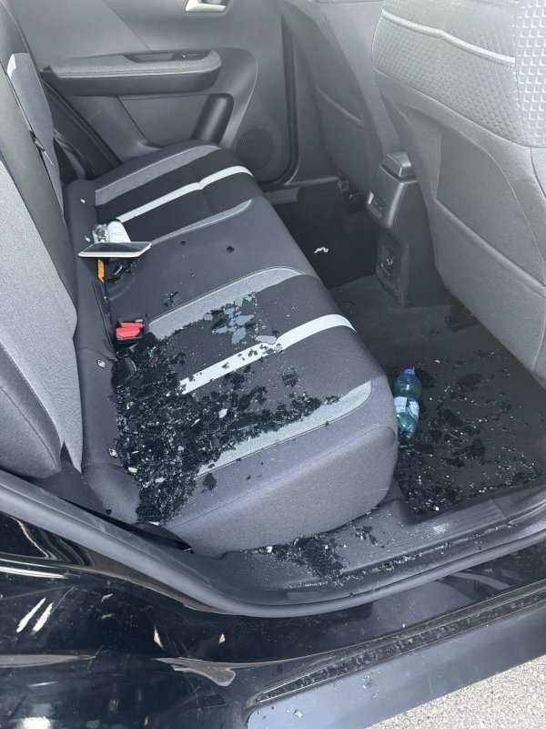 이탈리아에서-다-털려서-단벌-신사-된-사람-2-이미지