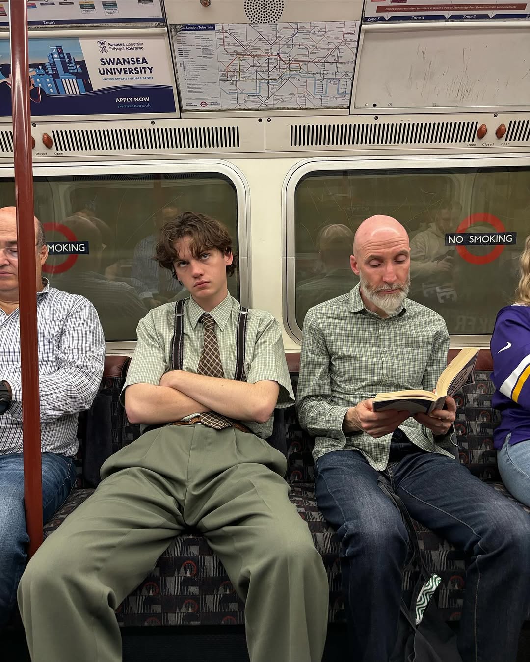 일부러-할아버지처럼-옷입는-걸로-유명해진-2001년생-8-이미지