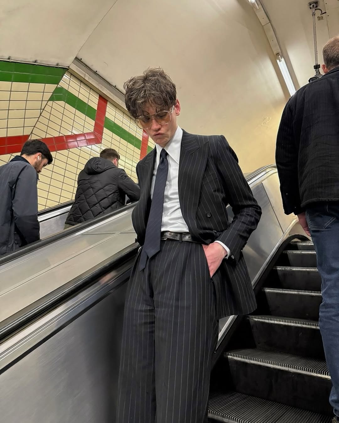 일부러-할아버지처럼-옷입는-걸로-유명해진-2001년생-3-이미지