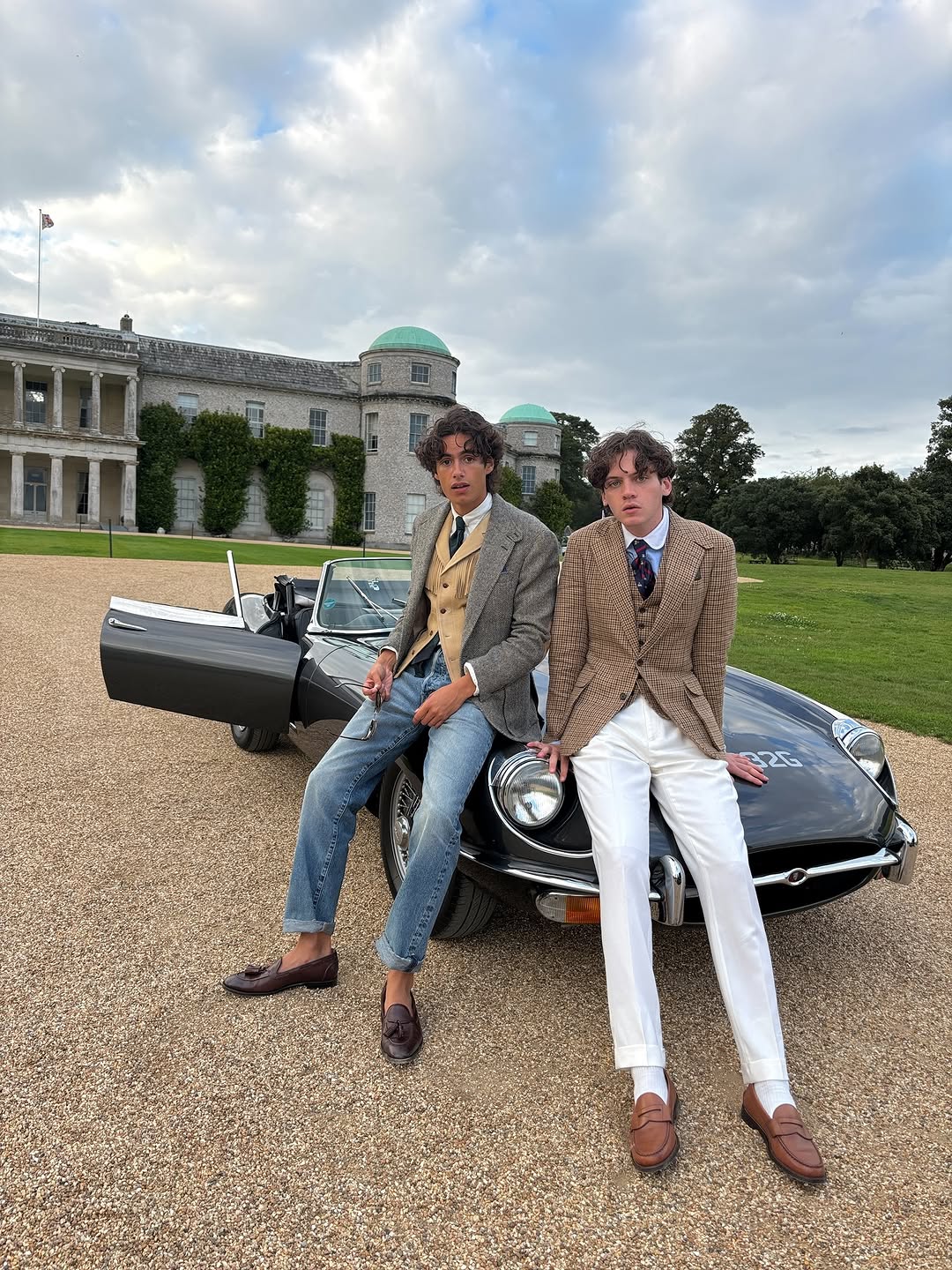 일부러-할아버지처럼-옷입는-걸로-유명해진-2001년생-17-이미지