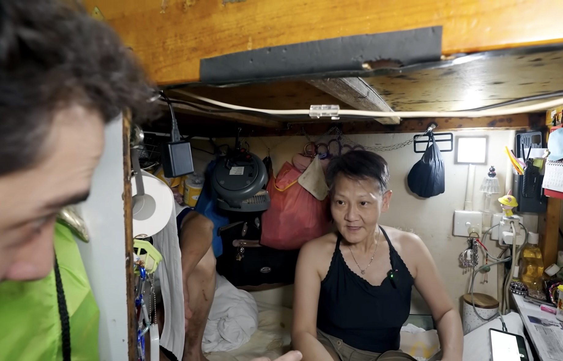 와씨-홍콩-관짝집-보니가-숨이-턱턱-막힌다-6-이미지