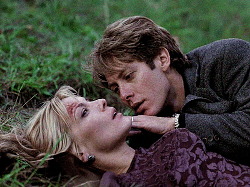 묘하게-핀트-나가-살짝-돌아읻는-은은한-변태-연기-겁나-찰떡으로-잘-살렸던-제임스-스페이더-20대-시절-6-이미지