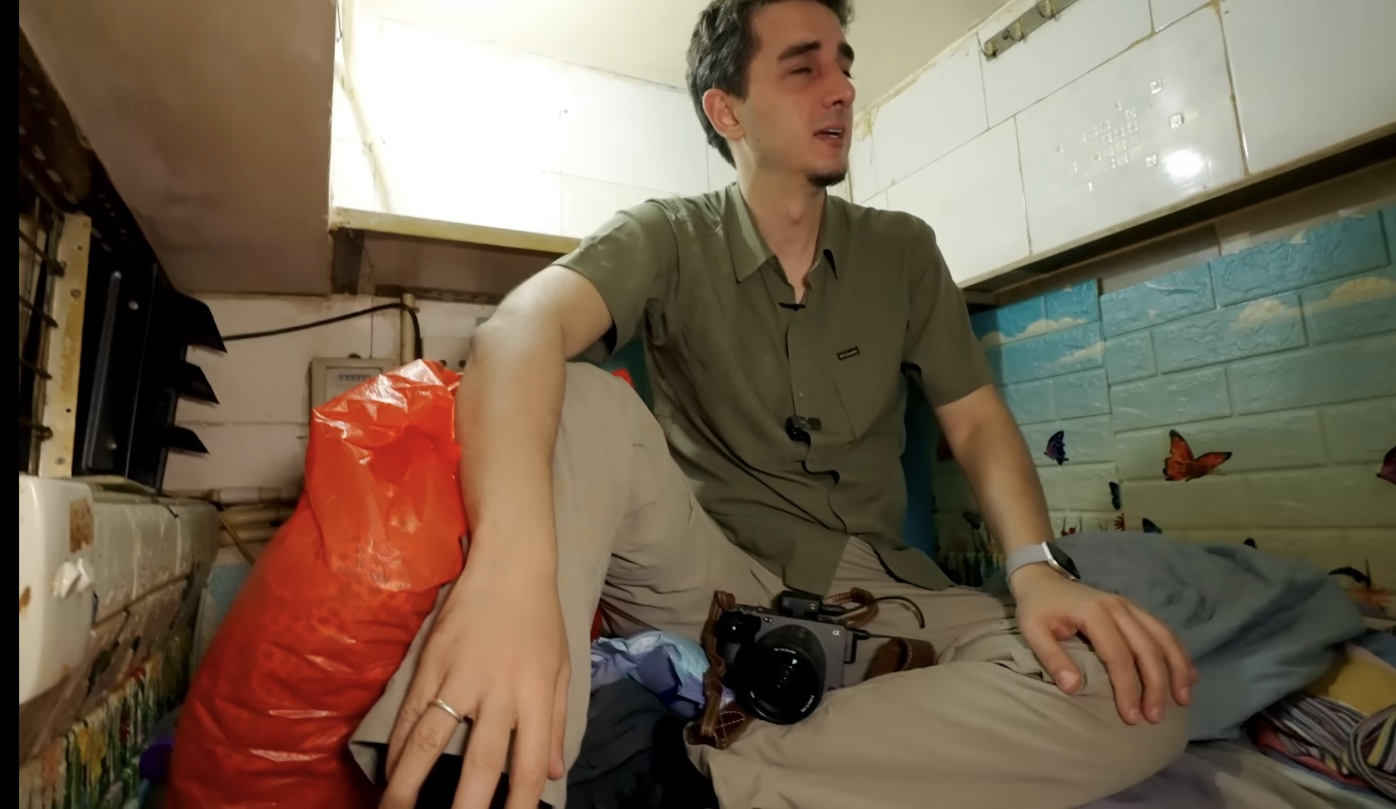 와씨-홍콩-관짝집-보니가-숨이-턱턱-막힌다-9-이미지