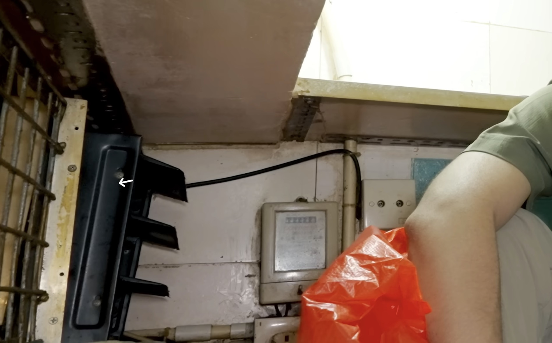 와씨-홍콩-관짝집-보니가-숨이-턱턱-막힌다-10-이미지