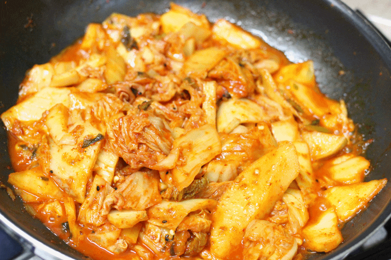 서양인:-빵에-김치들어간다고-생각해봐!-한국인-:-🤤-13-이미지