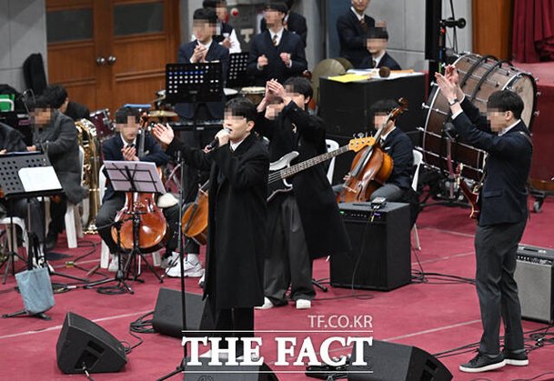 아들-졸업식-참석한-이부진-7-이미지