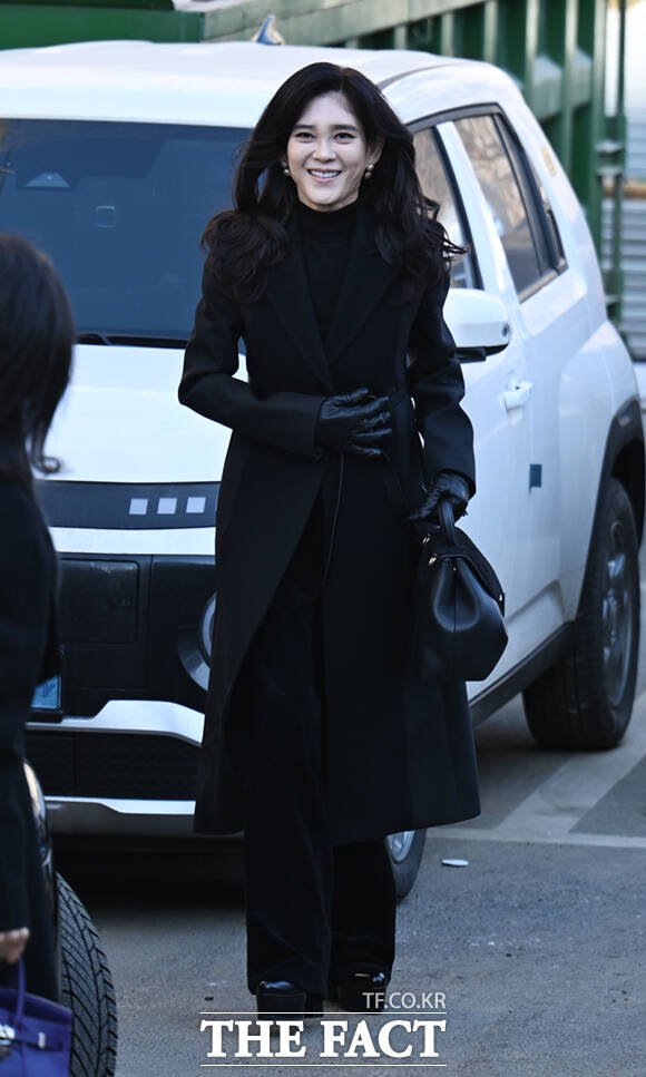 아들-졸업식-참석한-이부진-0-이미지