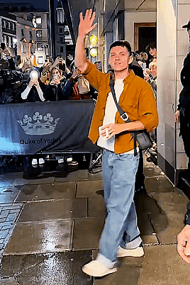 영국인들-시도때도없이-무조건-머그컵에-차마시는거-신기함-18-이미지