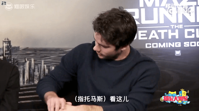 영국인들-시도때도없이-무조건-머그컵에-차마시는거-신기함-12-이미지