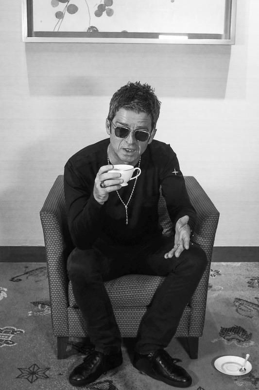 영국인들-시도때도없이-무조건-머그컵에-차마시는거-신기함-6-이미지