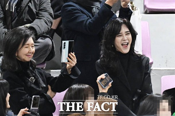 아들-졸업식-참석한-이부진-5-이미지