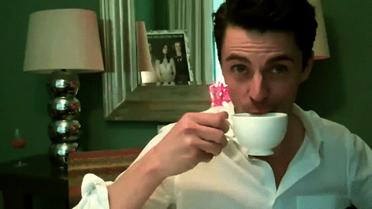 영국인들-시도때도없이-무조건-머그컵에-차마시는거-신기함-0-이미지