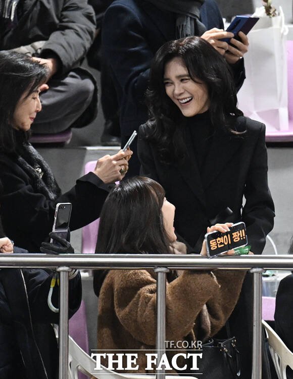 아들-졸업식-참석한-이부진-4-이미지