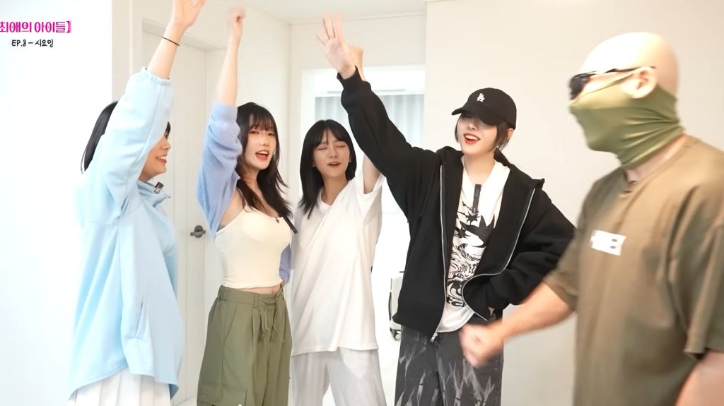 흔한-걸밴드의-데뷔-전과-성공한-후-사장-대하는-태도.jpg-0-이미지