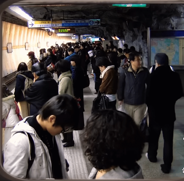 스마트폰이-없던-시절의-거리-풍경-5-이미지