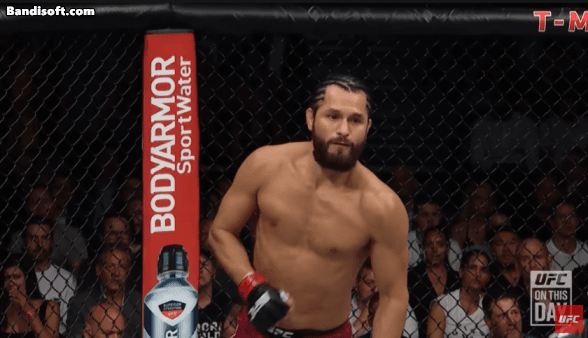 최근-10년간-나온-UFC-올해의-KO-9-이미지