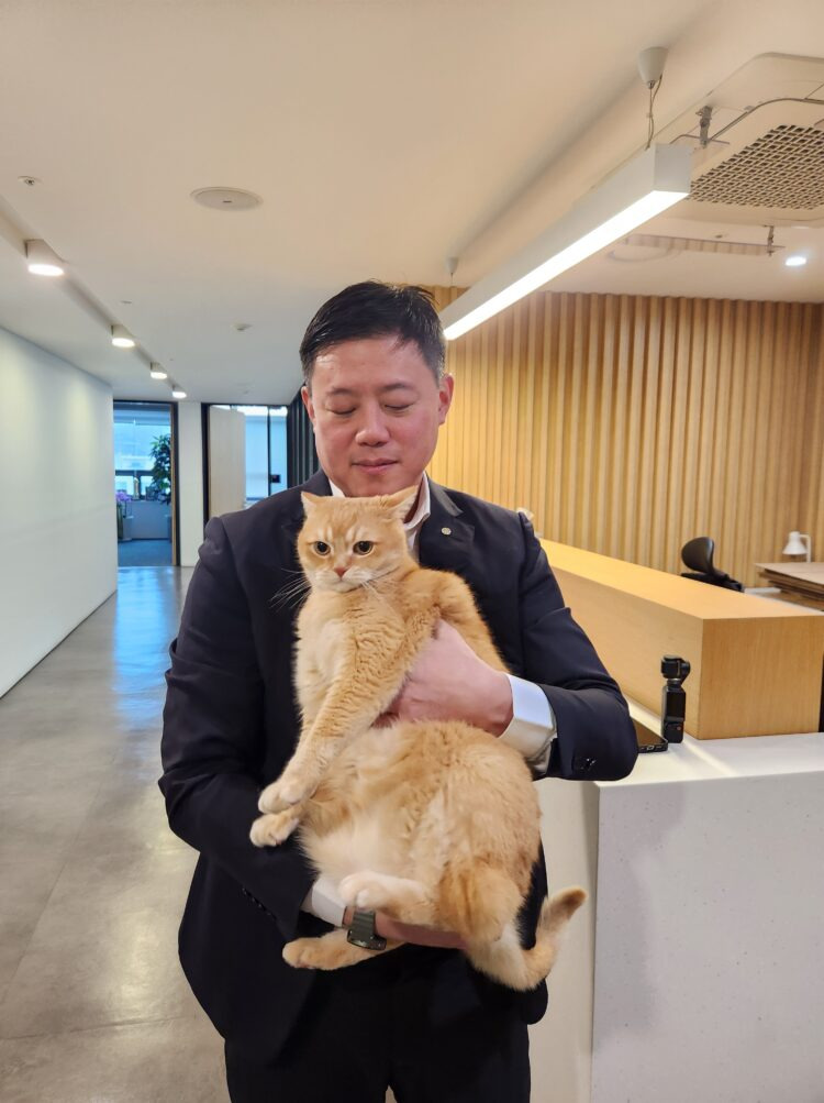 기자들-불러서-고양이-자랑한-제약사-대표-5-이미지