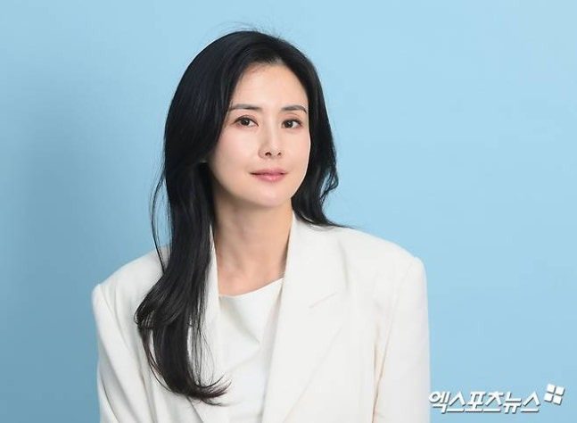 [단독]-최정윤,-♥5살-연하-비연예인과-재혼-새-출발-"딸도-너무-좋아해"-0-이미지