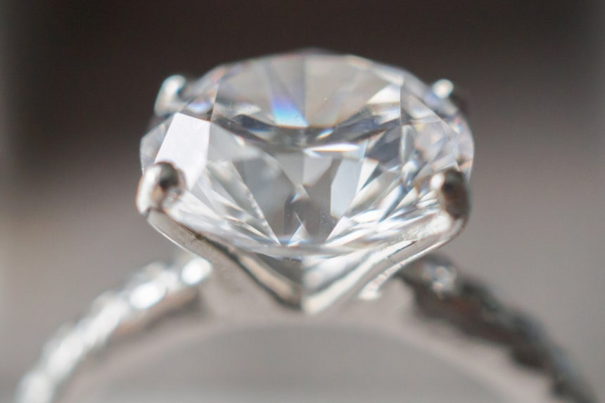 “다이아몬드는-영원하다”-흔들…-드비어스-매각-절차-0-이미지