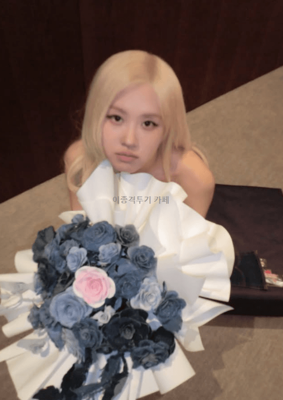 생일-축하-받는-로제-8-이미지